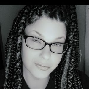 Meet your Posher, Elisabeth a